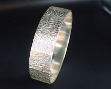 Load image into Gallery viewer, Vintage Solid Sterling Silver Bangle Bracelet